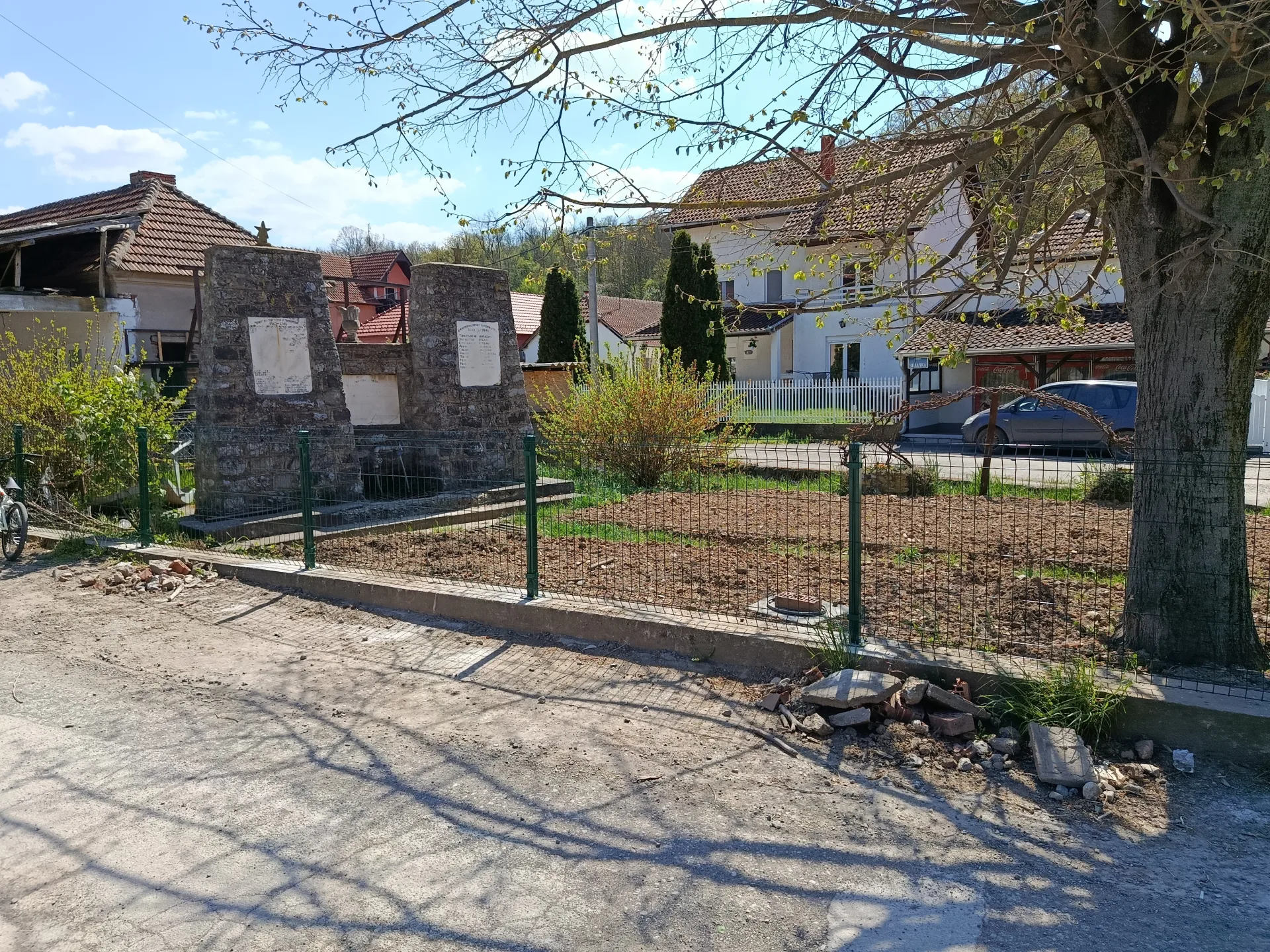 Spomen-česma palim borcima