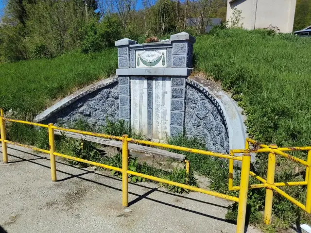 Selo Glumač – Česma uz put